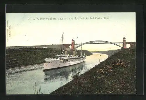 AK Kriegsschiff S. M. Y. Hohenzollern passiert die Hochbrücke bei Grünenthal