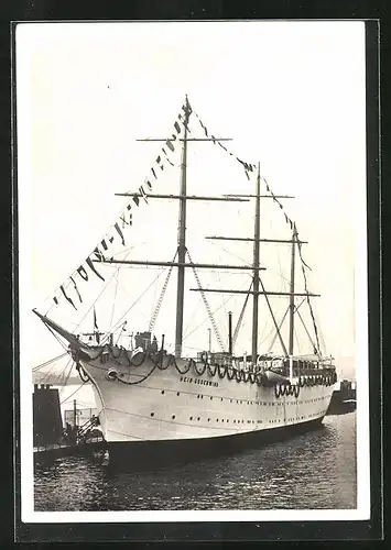 AK Hamburg, Segelschiff Hein Godenwind, Erste schwimmende Jugendherberge