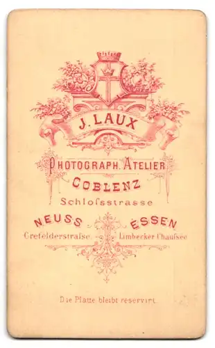 Fotografie J. Laux, Coblenz, Schlossstrasse, Portrait eleganter Herr mit Zwicker und Oberlippenbart