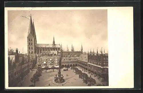 AK Lübeck, Marktplatz mit Rathaus und Marienkirche