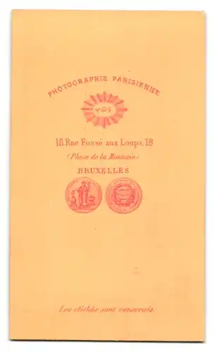 Fotografie Photographie Parisienne, Bruxelles, 18, Rue Fossé aux Loups, 18, Portrait bürgerliche Dame im Festkleid