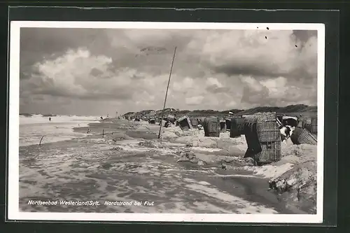 AK Westerland /Sylt, Strandpartie bei Wellengang