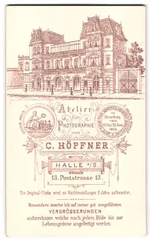 Fotografie C. Höpfner, Halle / Saale, Poststr. 13, rücks. Ansicht Halle/S., vorders. Fräulein mit Brosche