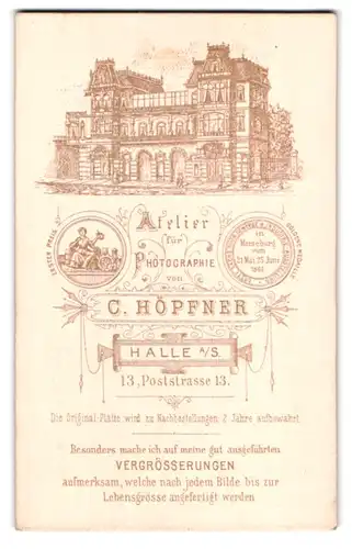 Fotografie C. Höpfner, Halle / Saale, Poststr. 13, rücks. Ansicht Halle/S., vorders. Portrait charmanter Mann im Anzug