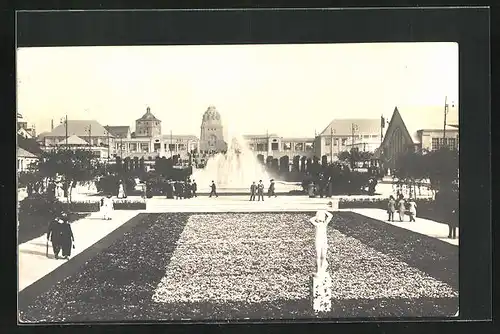 AK Leipzig, Welt-Ausstellung für Buchgewerbe & Graphik 1914, Blick vom Haupteingang nach dem Völkerschlachtdenkmal