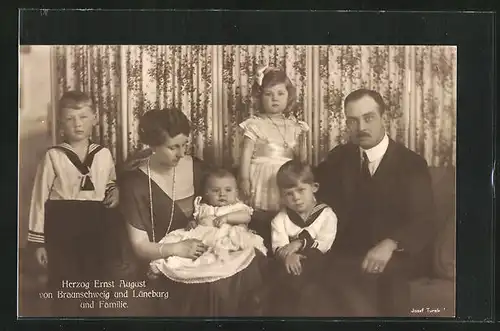 AK Herzog Ernst August von Braunschweig mit Familie