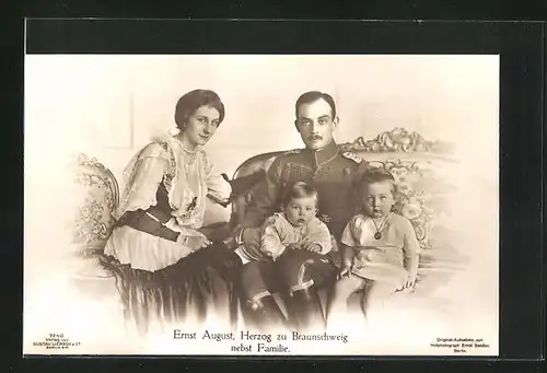 AK Herzog Ernst August von Braunschweig mit Familie