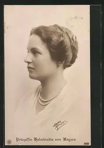 AK Prinzessin Helmtrudis von Bayern mit Perlenschmuck