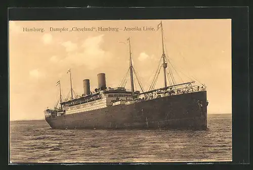 AK Hamburg, Dampfer Cleveland der Hamburg-Amerika Linie, unterwegs auf See