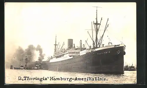 AK Passagierschiff D. Thuringia der Hamburg-Amerika Linie im Hafen