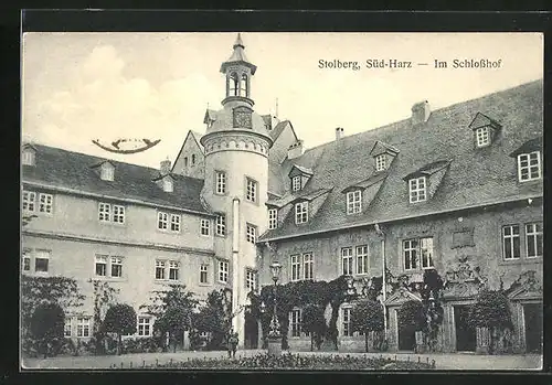 AK Stolberg / Harz, Schlosshof mit Wache