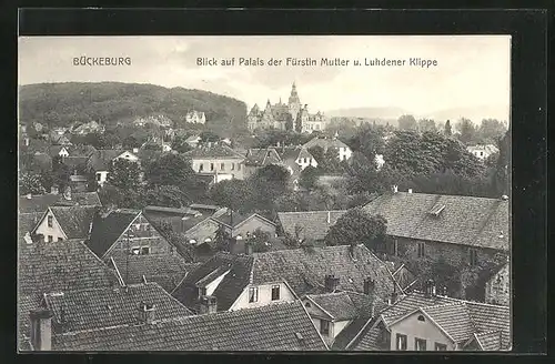 AK Bückeburg, Blick auf Palais der Fürstin Mutter und Luhdener Klippe