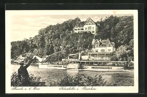 AK Hameln a.d. Weser, Felsenkeller un Bootshaus, der Dampfer auf dem Fluss