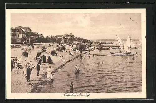 AK Niendorf, Badegäste und Segler am Strand