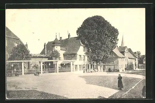 AK Eutin, Passanten vor dem Voss-Haus