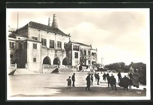 AK Cintra, Passanten vor dem Schloss, Castello
