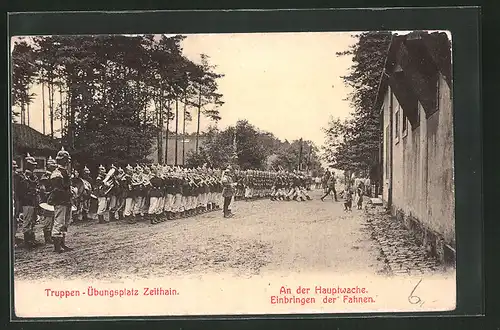 AK Zeithain, Truppen-Übungsplatz, an der Hauptwache, Einbringen der Fahnen