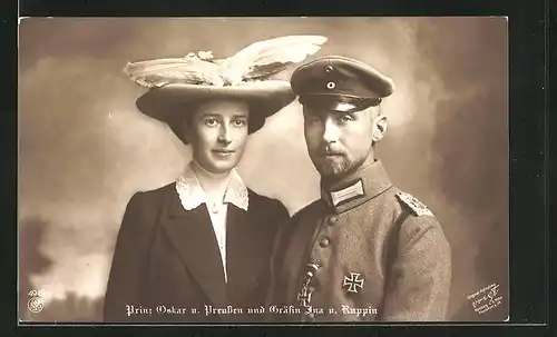 AK Prinz Oskar von Preussen mit seiner Braut Gäfin Ina von Ruppin