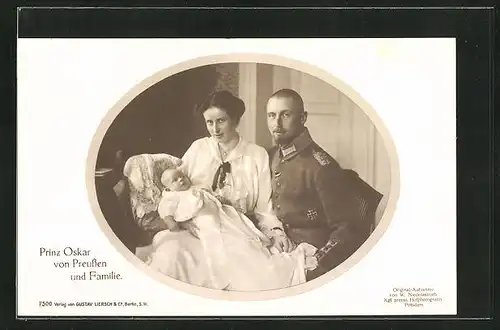 AK Prinz Oskar von Preussen mit seiner Gemahlin Gäfin Ina von Ruppin und Nachwuchs