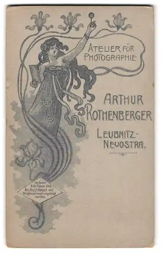 Fotografie Arthur Rothenberger, Leubnitz-Neuostra, rück. Frau mit Blüte im Haar, Jugendstil, vorder. Portrait junge Frau