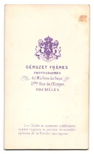 Fotografie Geruzet Freres, Bruxelles, 27 Rue de l'Ecuyer, Veteran im Anzug mit Orden