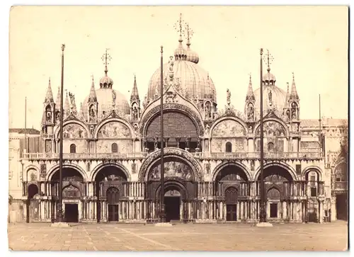 Fotografie unbekannter Fotograf, Ansicht Venedig - Venezia, Basilica San Marco auf dem Markusplatz