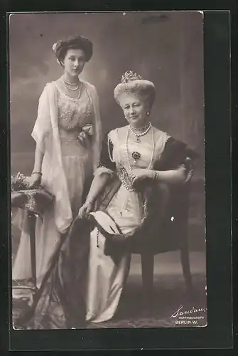 AK Kaiserin Auguste Victoria Königin von Preussen mit der Kronprinzessin