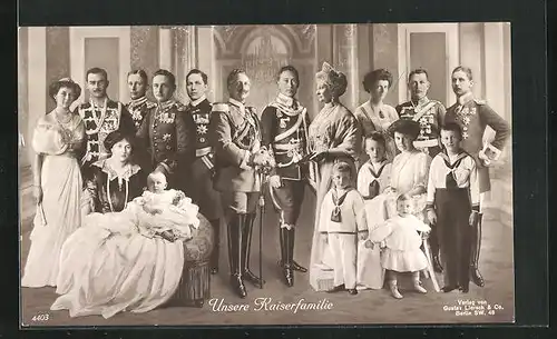 AK Kaiser Wilhelm II. von Preussen im Kreise seiner Familie