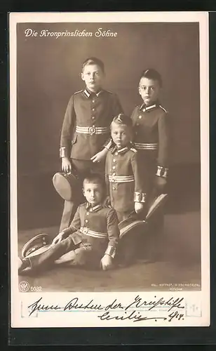 AK Söhne von Kronprinz Wilhelm von Preussen in Uniform