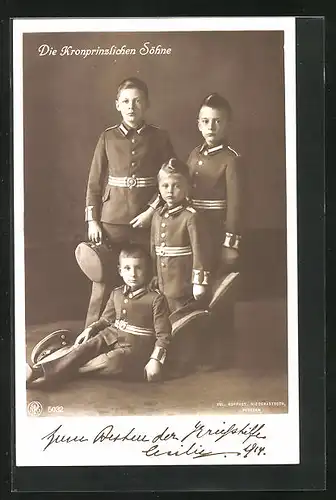 AK Söhne von Kronprinz Wilhelm von Preussen in Uniform