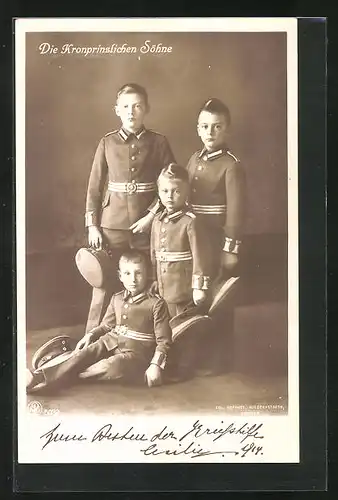 AK Söhne von Kronprinz Wilhelm von Preussen in Uniformen