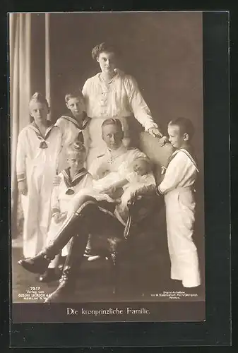 AK Kronprinz Wilhelm von Preussen umringt von seiner Familie