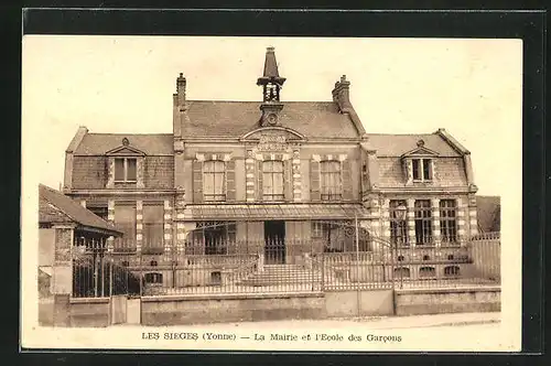 AK Les Sièges, La Mairie et l`Ecole des Garcons