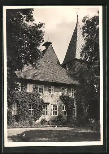 Foto-AK Deutscher Kunstverlag, Nr. 3: Ebstorf, Kloster, Äbtissinflügel mit Kirchturm