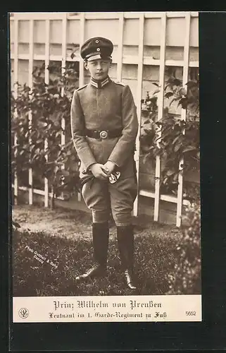 AK Prinz Wilhelm als Bube in Uniform mit Schirmmütze