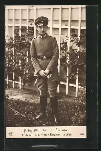 AK Prinz Wilhelm als Bube mit Schirmmütze in Uniform