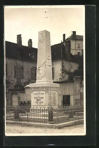 Foto-AK Châtel-Censoir, Le Monument commémoratif
