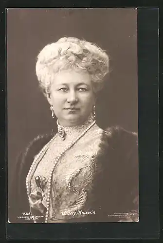 AK Kaiserin Auguste Victoria Königin von Preussen mit Perlenkette