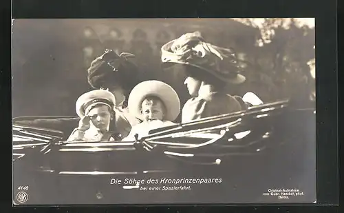 AK Die Söhne des Kronprinzenpaares bei einer Spazierfahrt
