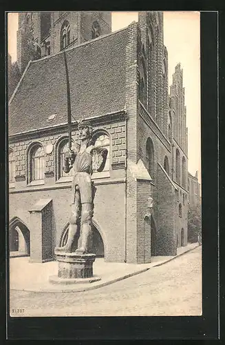 AK Stendal, Der Roland am Rathaus, Denkmal