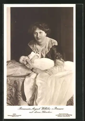 AK Prinzessin August Wilhelm von Preussen mit ihrem Söhnchen
