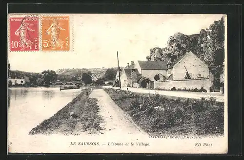 AK Le Saussois, L`Yonne et le Village