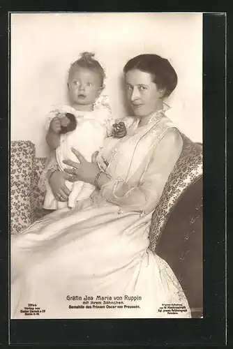 AK Gräfin Ina Maria von Ruppin mit ihrem Söhnchen, Gemahlin des Prinzen Oskar von Preussen