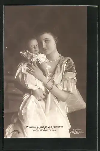 AK Prinzessin Joachim von Preussen mit ihrem Söhnchen Prinz Karl Franz Joseph