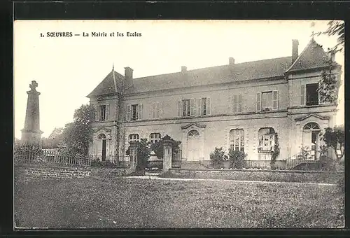 AK Soeuvres, La Mairie et les Ecoles