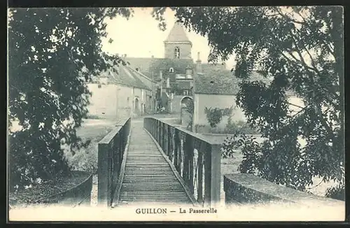 AK Guillon, La Passerelle