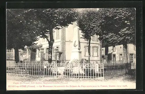 AK Bussy-en-Othe, Le Monument en souvenir des Enfants du Pays morts pour la France, Guerre 1914-1918