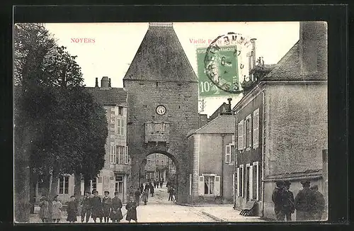 AK Noyers, Vieille Porte XII. siecle