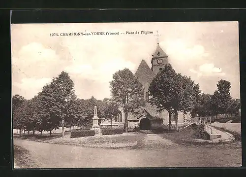 AK Champigny-sur-Yonne, Place de l`Eglise
