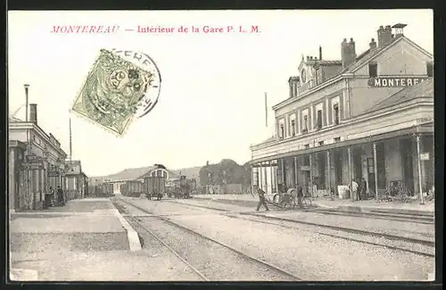 AK Montereau, Intérieur de la Gare P. L. M., Bahnhof